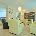Alma Villa