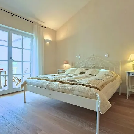 Alma Villa *