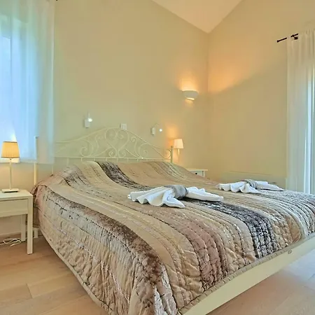 Alma Villa